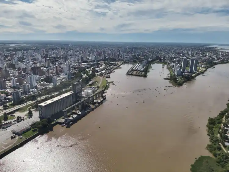 El Puerto de Santa Fe consolida su movimiento con una nueva salida de granos