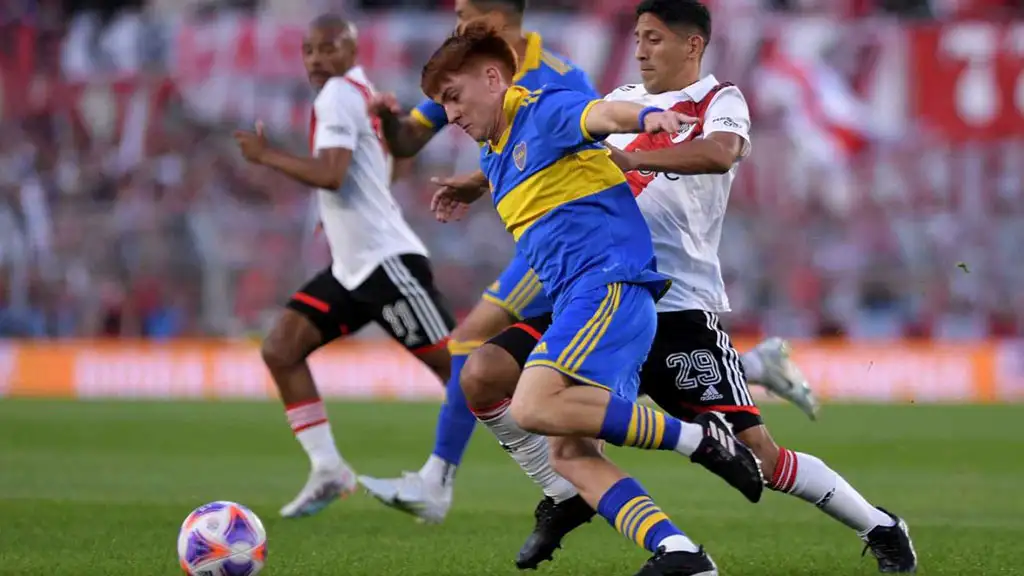 Escena del partido que jugaron River y Boca