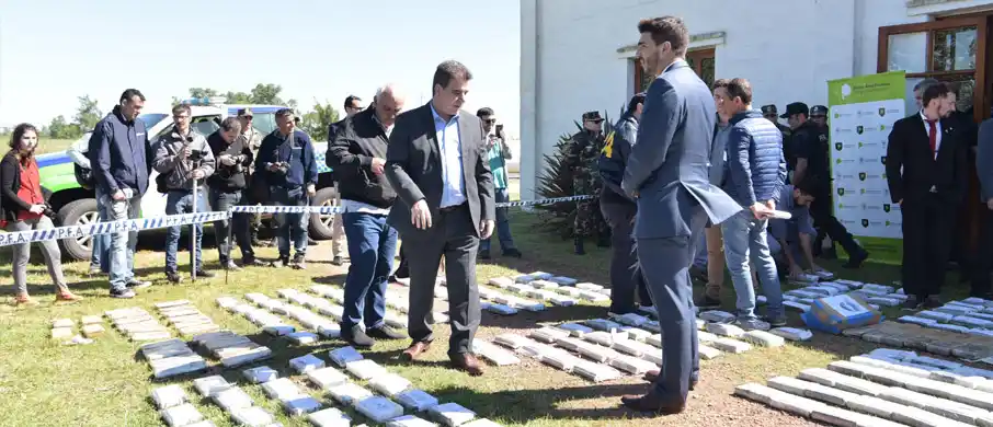 Ritondo encabezó quema pública de más de 370 kilos de cocaína en Olavarría