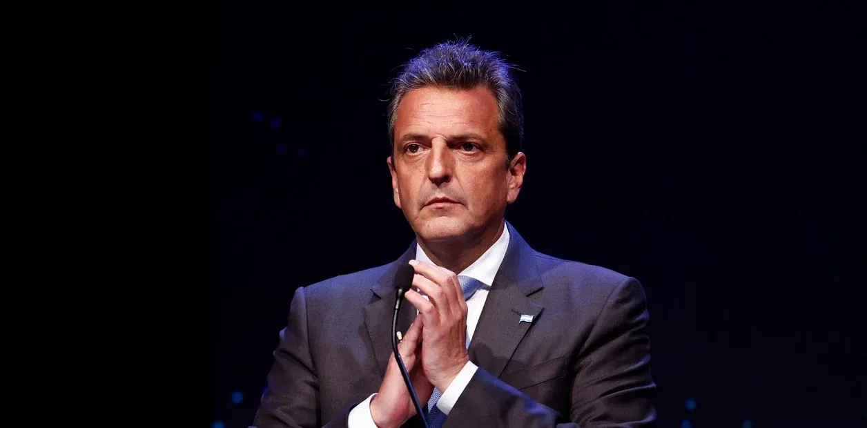 Sergio Massa habló sobre el escándalo de Martín Insaurralde y le pidió que decline su candidatura