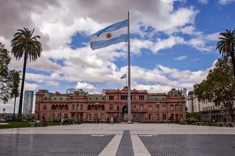 Milei prepara un salón en Rosada para entregarles medallas a los gobernadores que firmaron el Pacto de Mayo