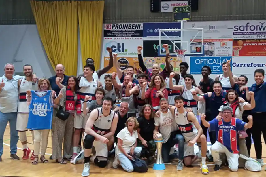 Lucas Sigismonti ascendió a la LEB Plata con el Baskonia B