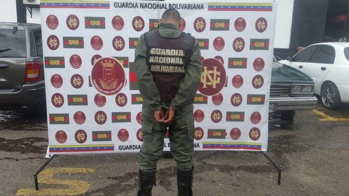 SERVÍA DE ESPÍA PARA GRUPOS IRREGULARES colombianos: detienen en Táchira a falso militar