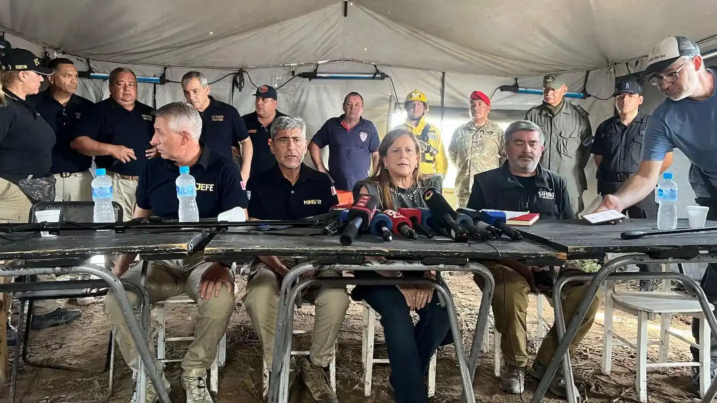 Bettina Croppi junto al ministro Juan Pablo Quinteros (foto: El Doce)