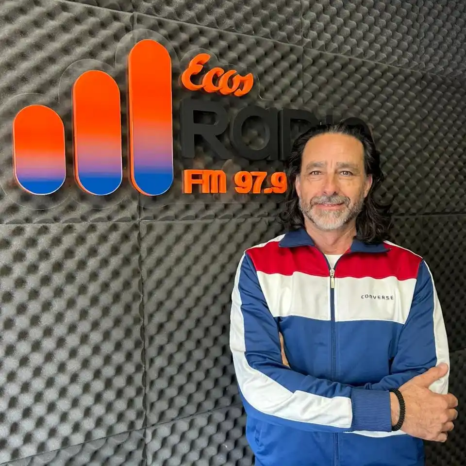 Pablo Bricker - La voz premiada que lleva a Quequén en el alma