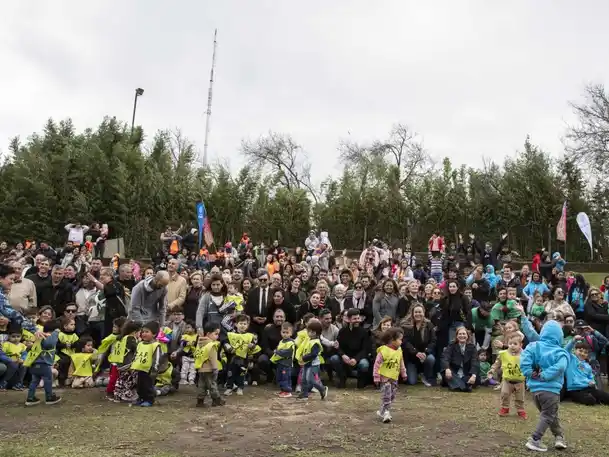 La provincia firmó múltiples convenios para mejorar los centros Cuidar de Rosario y la región.