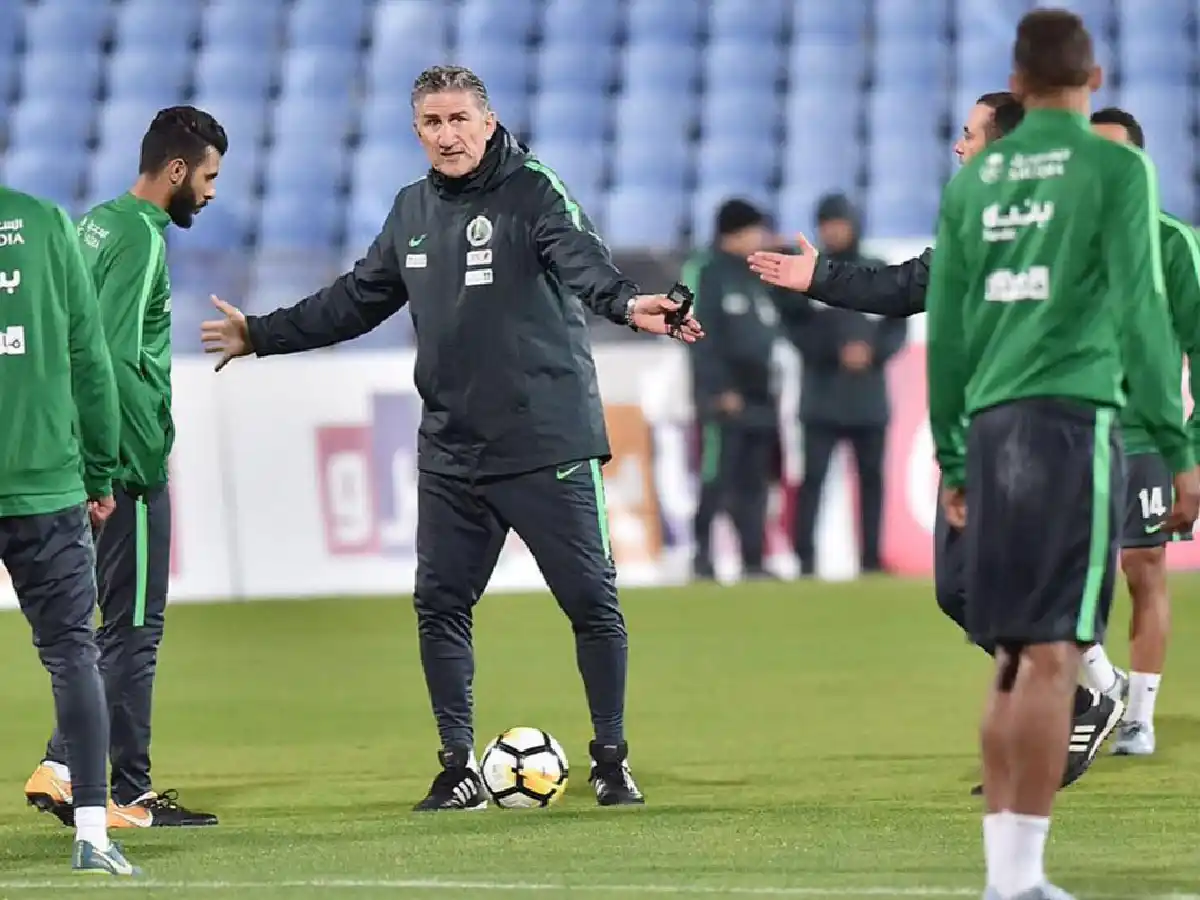 Arabia Saudita, de la mano del “Patón” Bauza 
