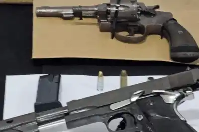 Allanamientos en el sur de Rosario: 21 detenidos, armas, drogas y celulares secuestrados y un vínculo con Los Monos