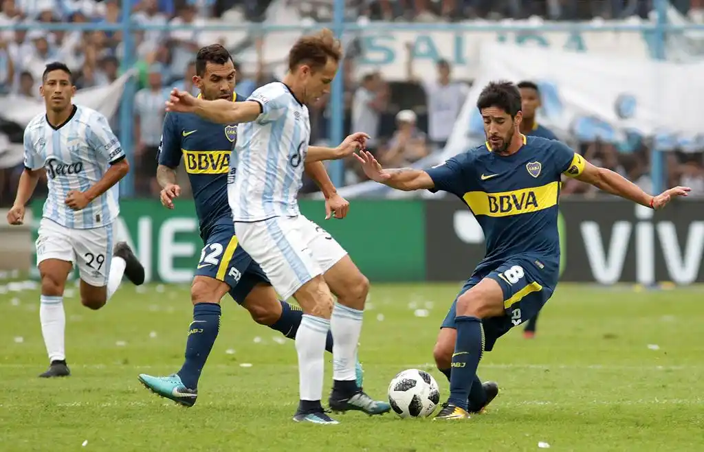 Boca empató en la agonía del partido 