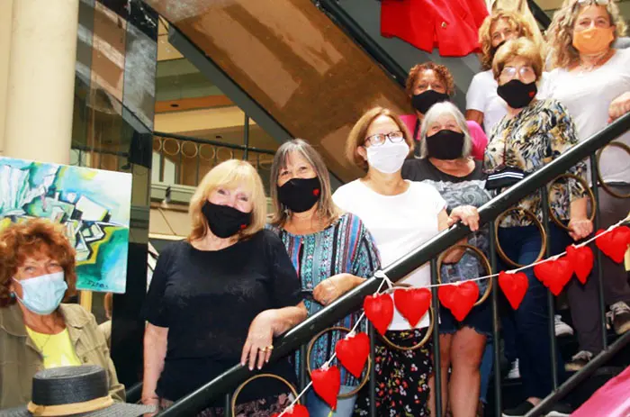 La Cooperadora planifica el año y reabrió la feria de ropa
