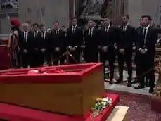 Cuatro futbolistas de la Selección argentina despidieron al Papa Francisco