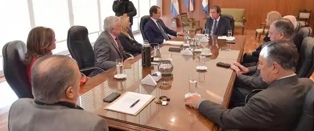 Superpoblación carcelaria y previsiones presupuestarias en la agenda de Bordet con el STJ