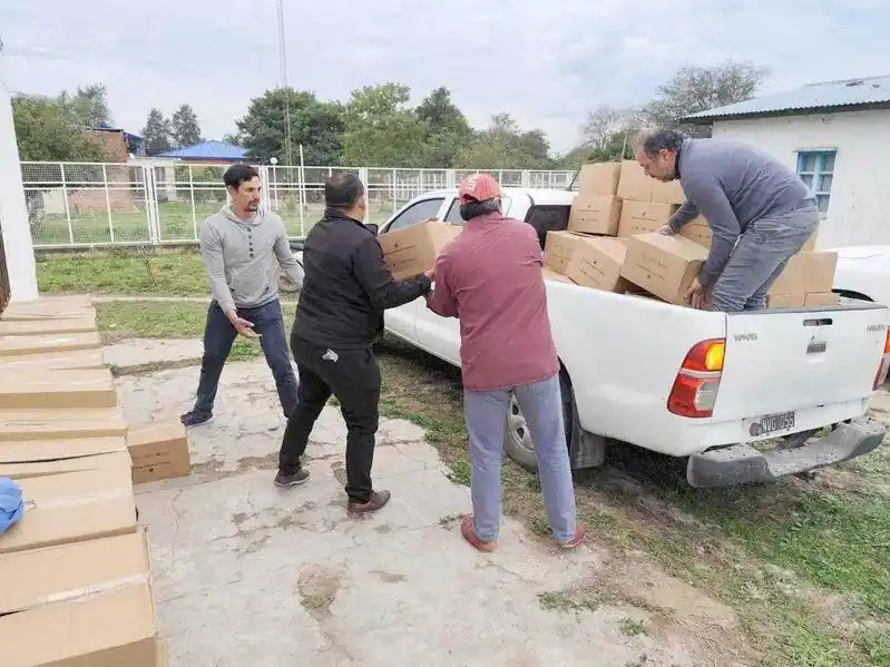 Nueva entrega de cajas alimentarias 
a comunidad aborigen de Las Lomitas