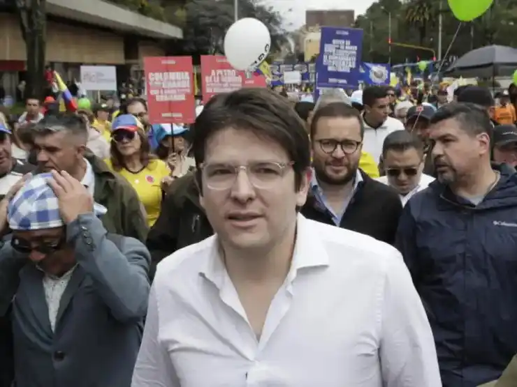 Balearon al candidato presidencial Miguel Uribe y está grave: detuvieron al presunto agresor