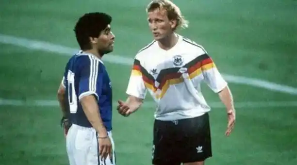 Simón: "Pagamos el precio  de arruinar una final europea"