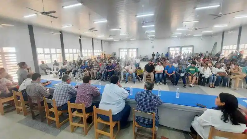 González destacó la alegría con la que en el
interior se espera al OPNGT y al gobernador