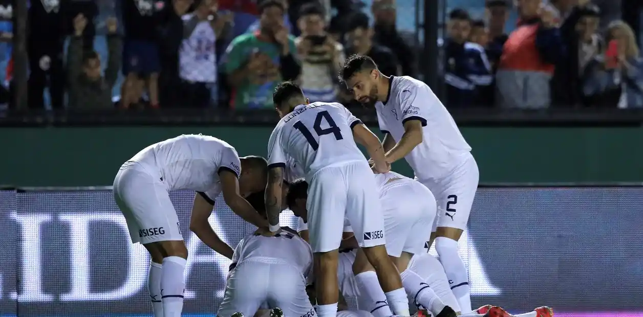 Independiente le ganó a Arsenal en Sarandí y extendió su racha positiva