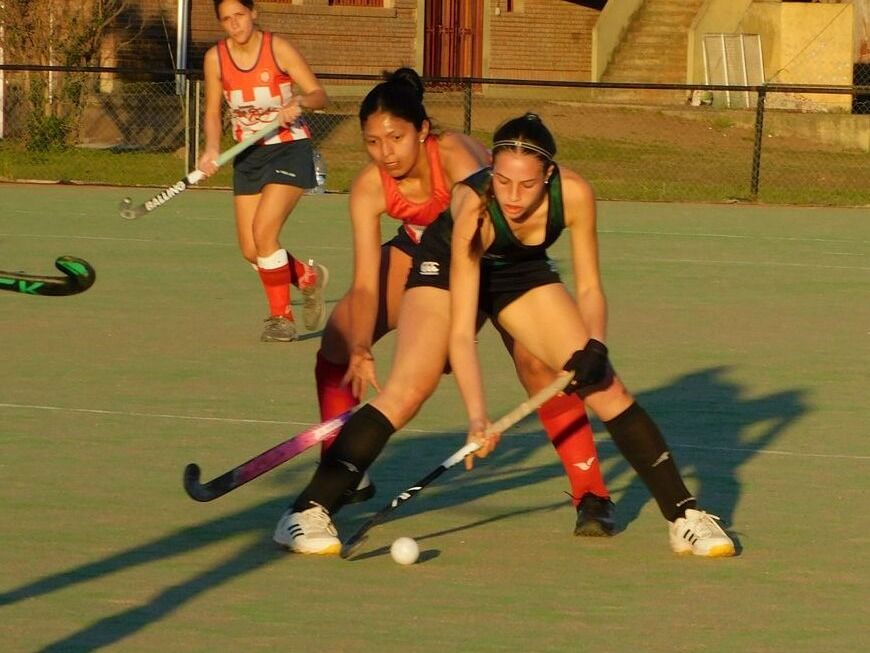 El Verde logró un triunfo por 3 a 1 ante las Tatengas en Santa Fe.Foto:ASH