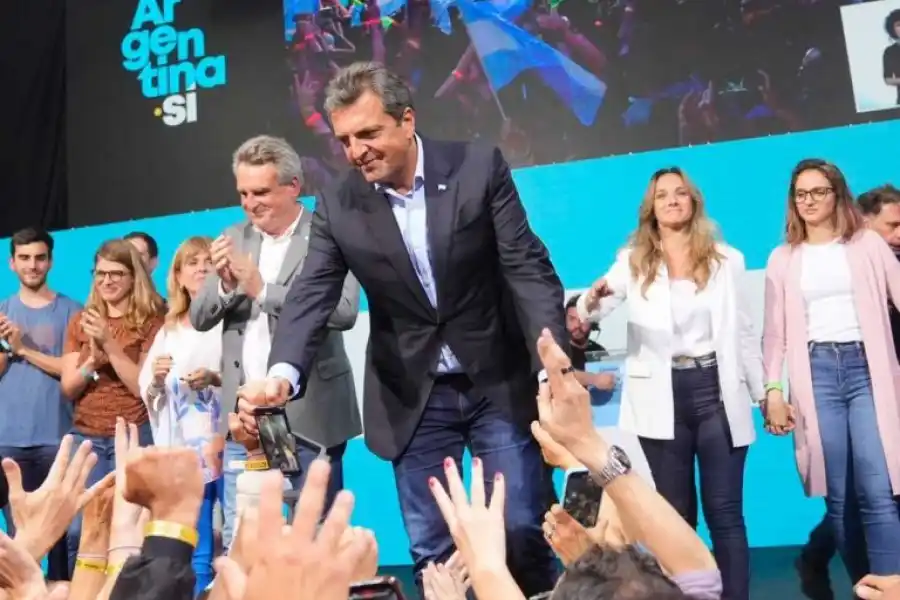 Líderes de todo el mundo  saludaron a Massa por el triunfo en las elecciones