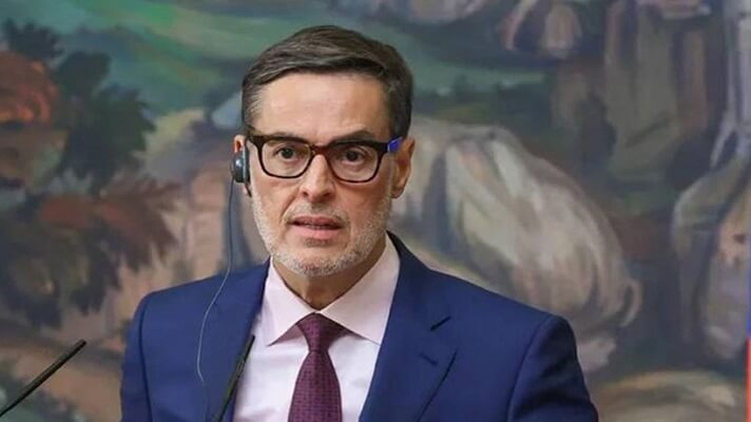 ¡SIN TANTA BULLA! Félix Plasencia llega a Bogotá para instalarse como embajador de Venezuela