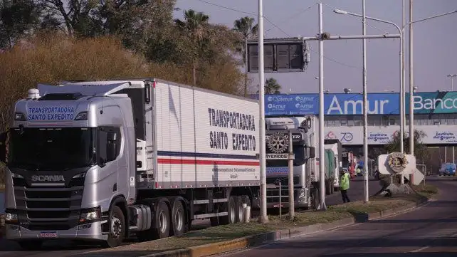 Túnel Subfluvial: camioneros amplían el corte vehicular