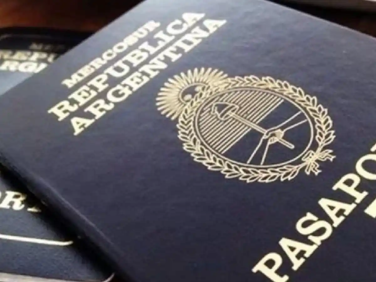 Viajes al exterior: aumentó el costo para tramitar el pasaporte argentino