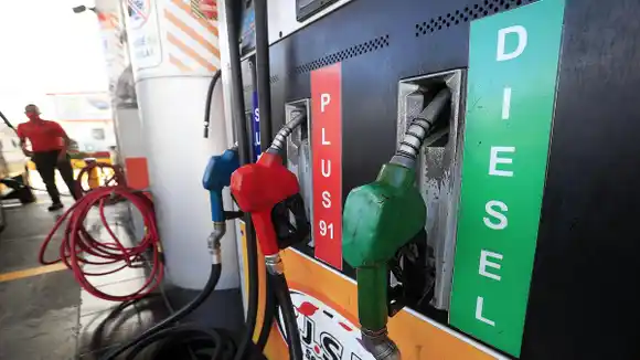 BLOOMBERG: VENEZUELA autoriza la importación de diésel y gasolina una empresa privada