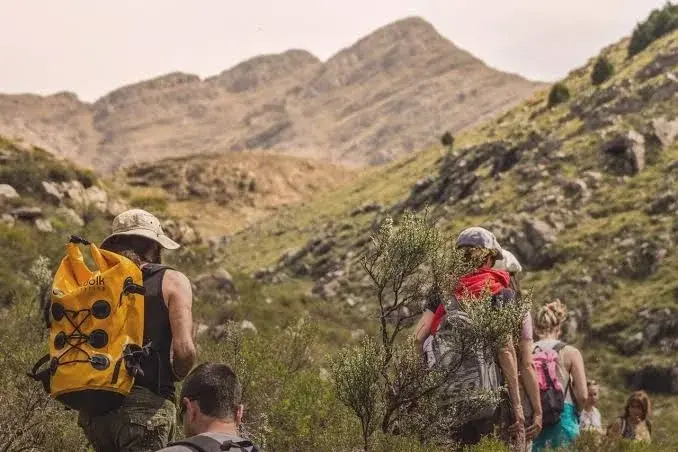 Uno de los grandes pilares naturales que explican este reconocimiento es el Parque Provincial Ernesto Tornquist.