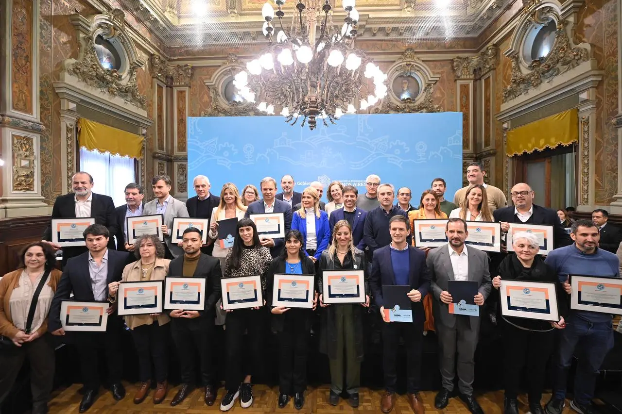 Intendentes firmaron convenios: Otros fueron reconocidos