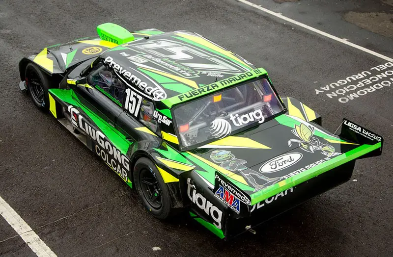 La lluvia y los cambios de la pista hizo que todo estuviera a favor de Juan Bautista, en TC
