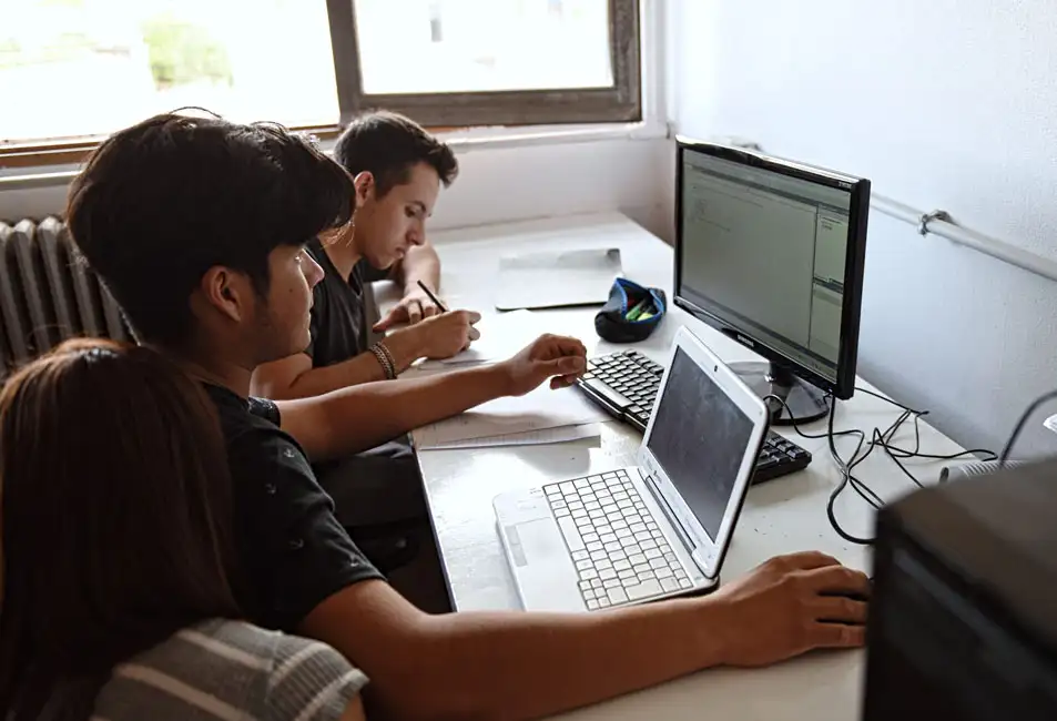 Estudiantes tandilenses mostraron mayor vocación por las carreras de Ingeniería y Sistemas