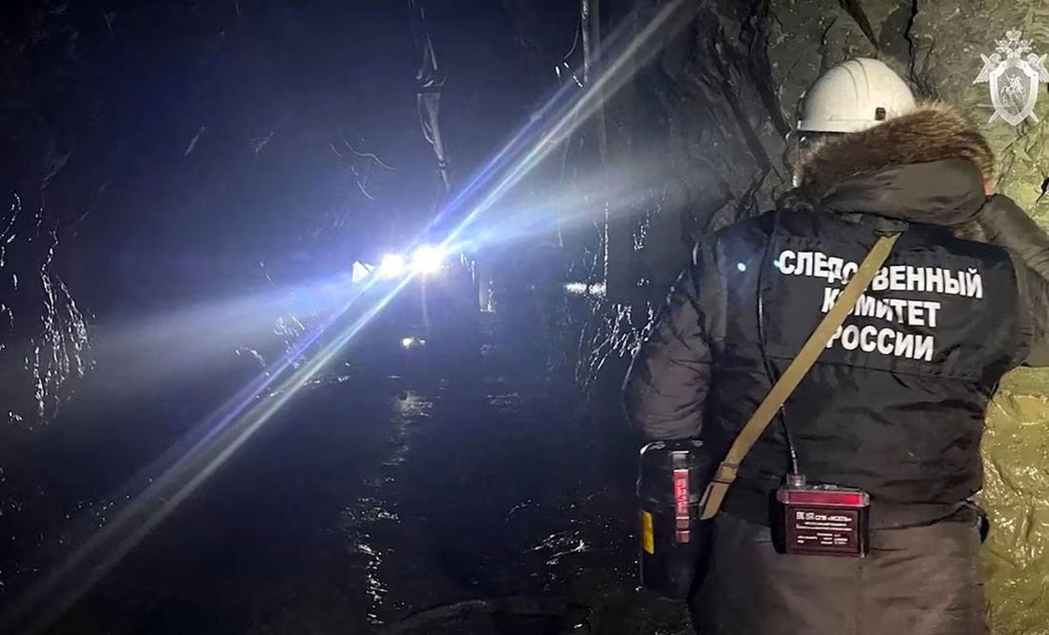TRAGEDIA EN RUSIA: 13 mineros tienen más de 48 horas atrapados bajo tierra