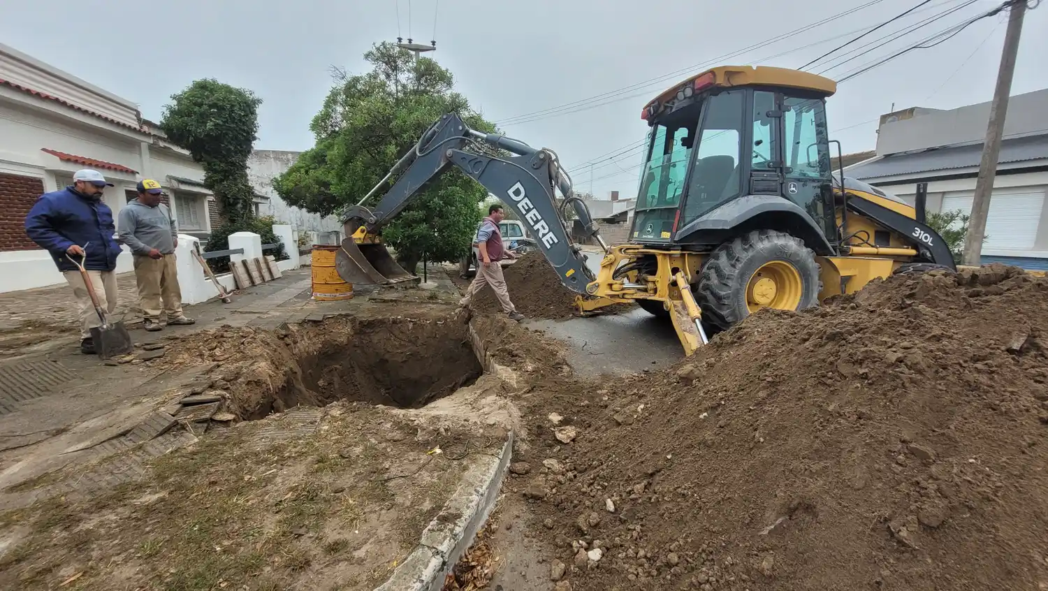Comenzó una obra de desagües en Claromecó para mejorar el escurrimiento del agua
