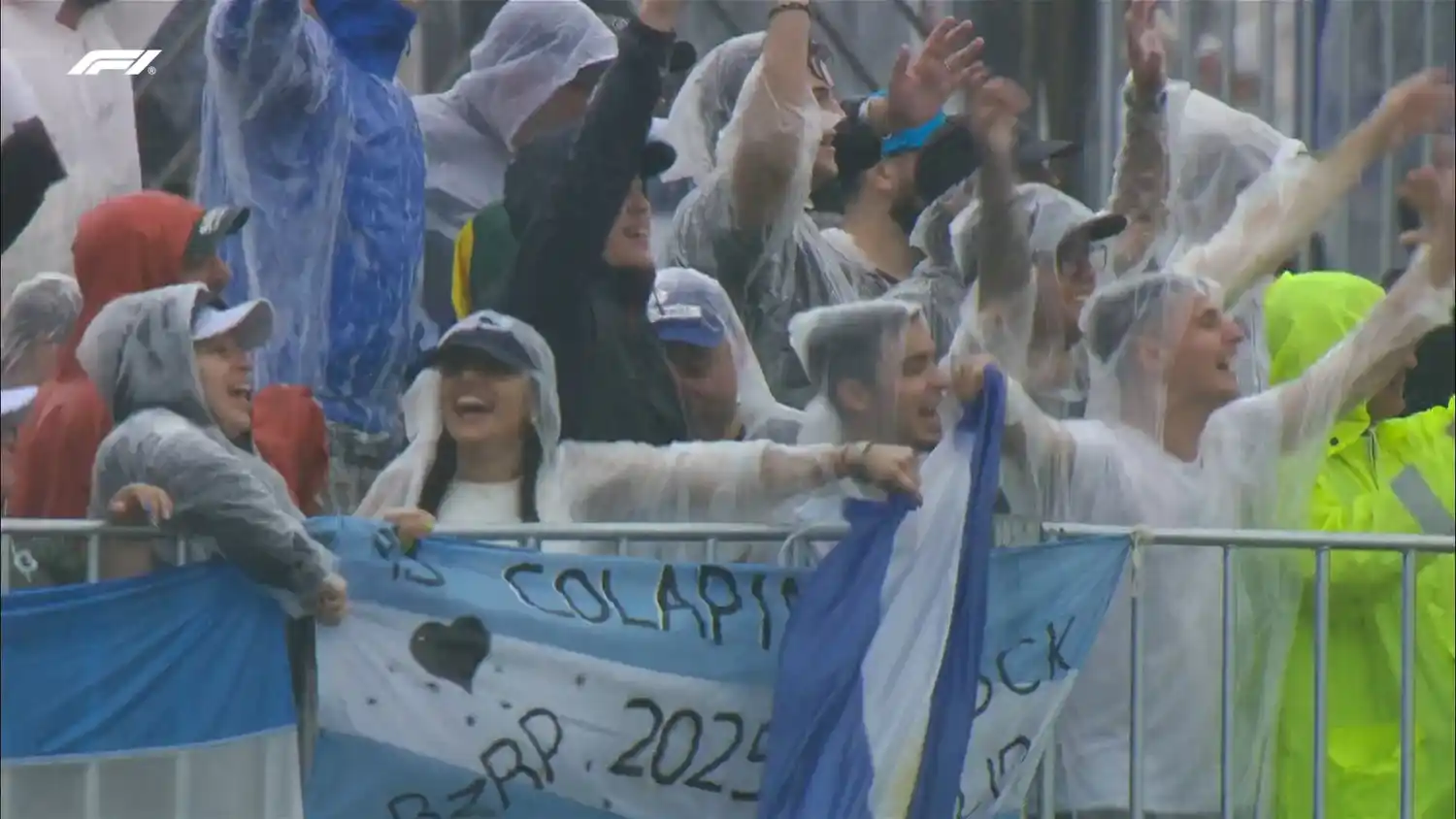 Alientan a Colapinto. La hinchada de Argentina en Sao Paulo