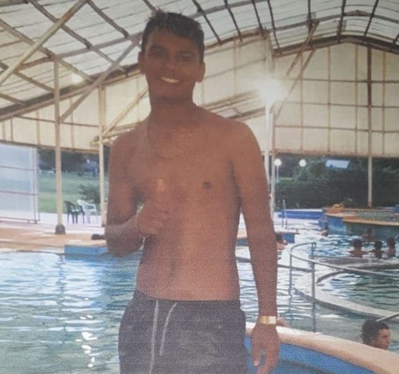 Se solicita dar con el paradero de un joven