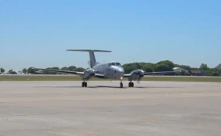 Taiana presentó el avión Beechcraft TC-12B Huron, la nueva adquisición de la Fuerza Aérea