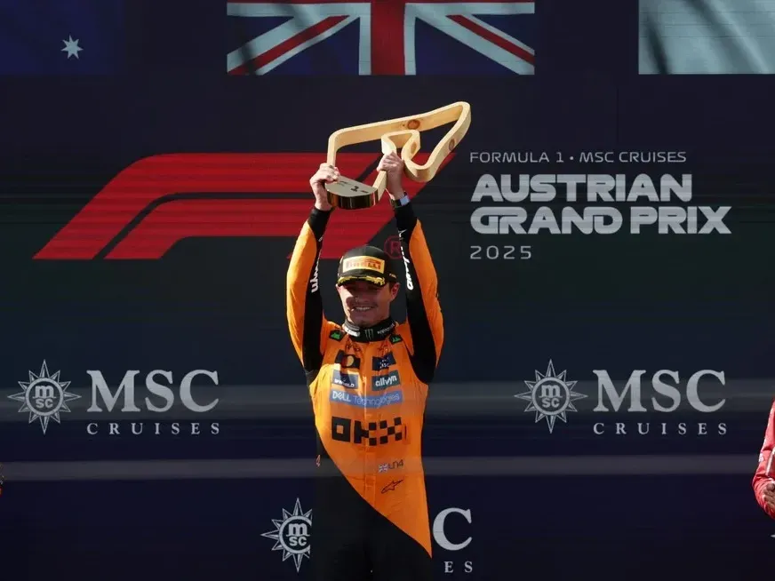 Lando Norris ganó en Austria y Colapinto terminó 15º en una carrera con incidentes. Foto: Reuters