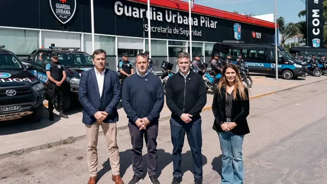 Achával presentó nuevos vehículos para la Guardia Urbana de Pilar.
