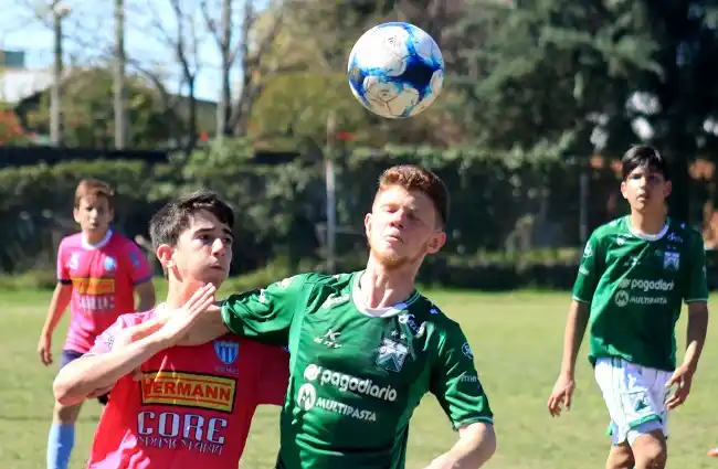 Inferiores: Juventud sumó dos victorias y un empate frente a Ferro