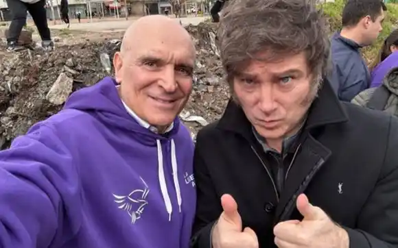 Tras días convulsionados por los audios de las coimas, Milei intenta retomar la campaña en la Provincia de Buenos Aires