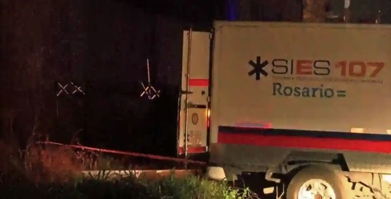 Una nena y su tía hallaron el cuerpo de un hombre en una zanja