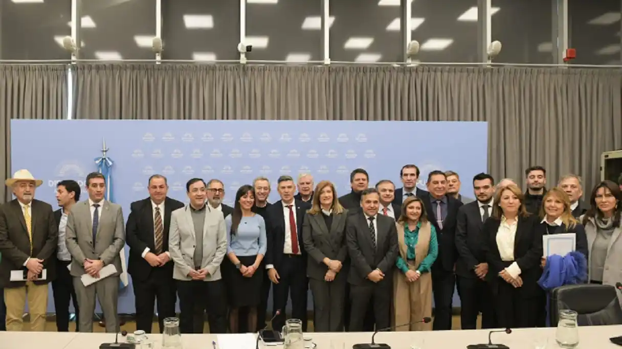 Intendentes del interior reclaman equidad en subsidios al transporte