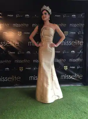 Yanuaria Verde lució un traje de Julio Mora en su coronación. Foto CL