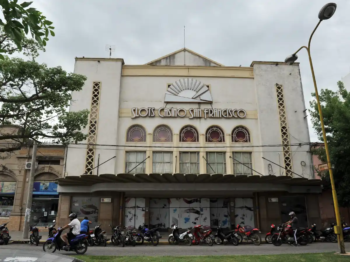 Detenido en la sala de juegos 