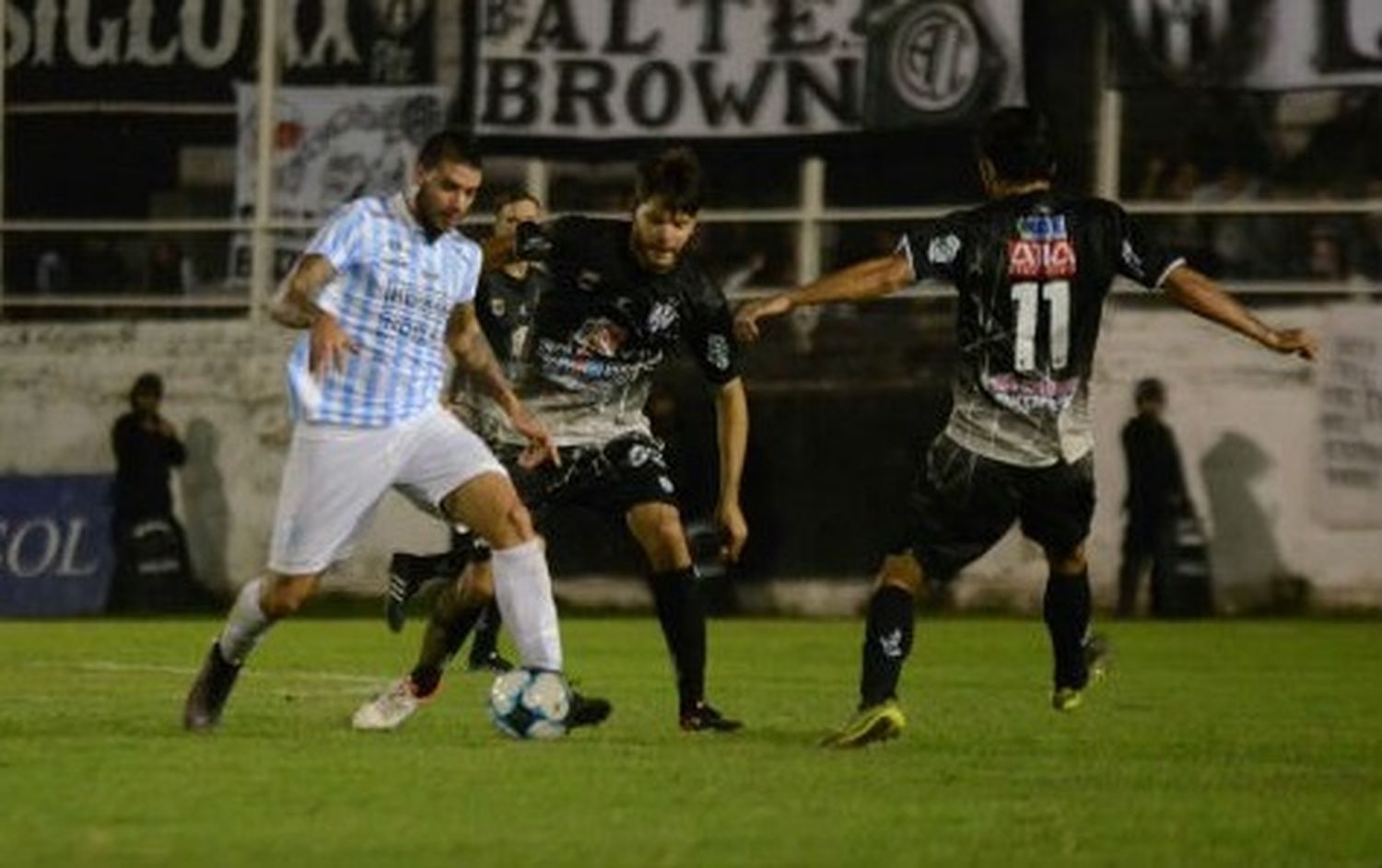 B Nacional: Central Córdoba recibe a Chacarita Juniors