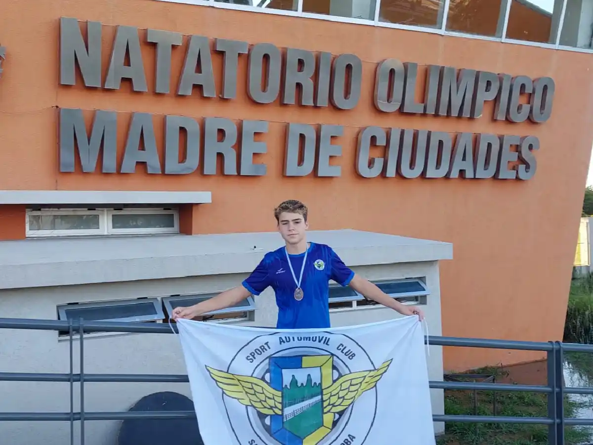Viotto bronce en el República de Juveniles