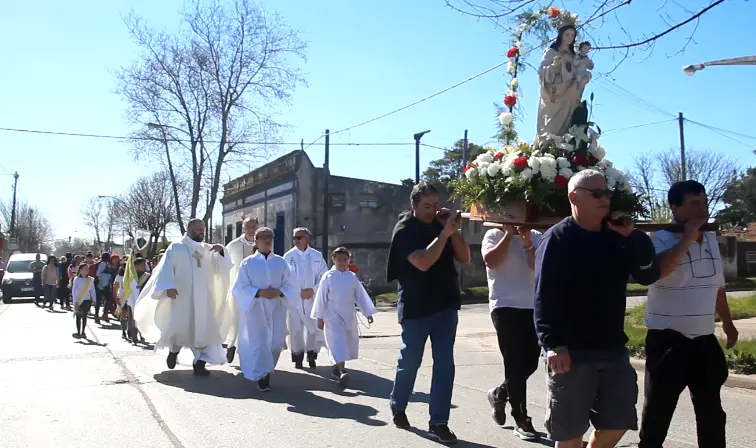 Procesión en Quequén