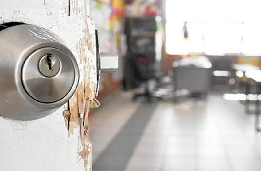 Crece la preocupación por la ola de robos a las escuelas rosarinas: más de 60 fueron vandalizadas en lo que va del año