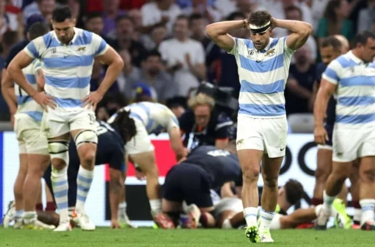 Duro golpe para Los Pumas en el debut mundialista