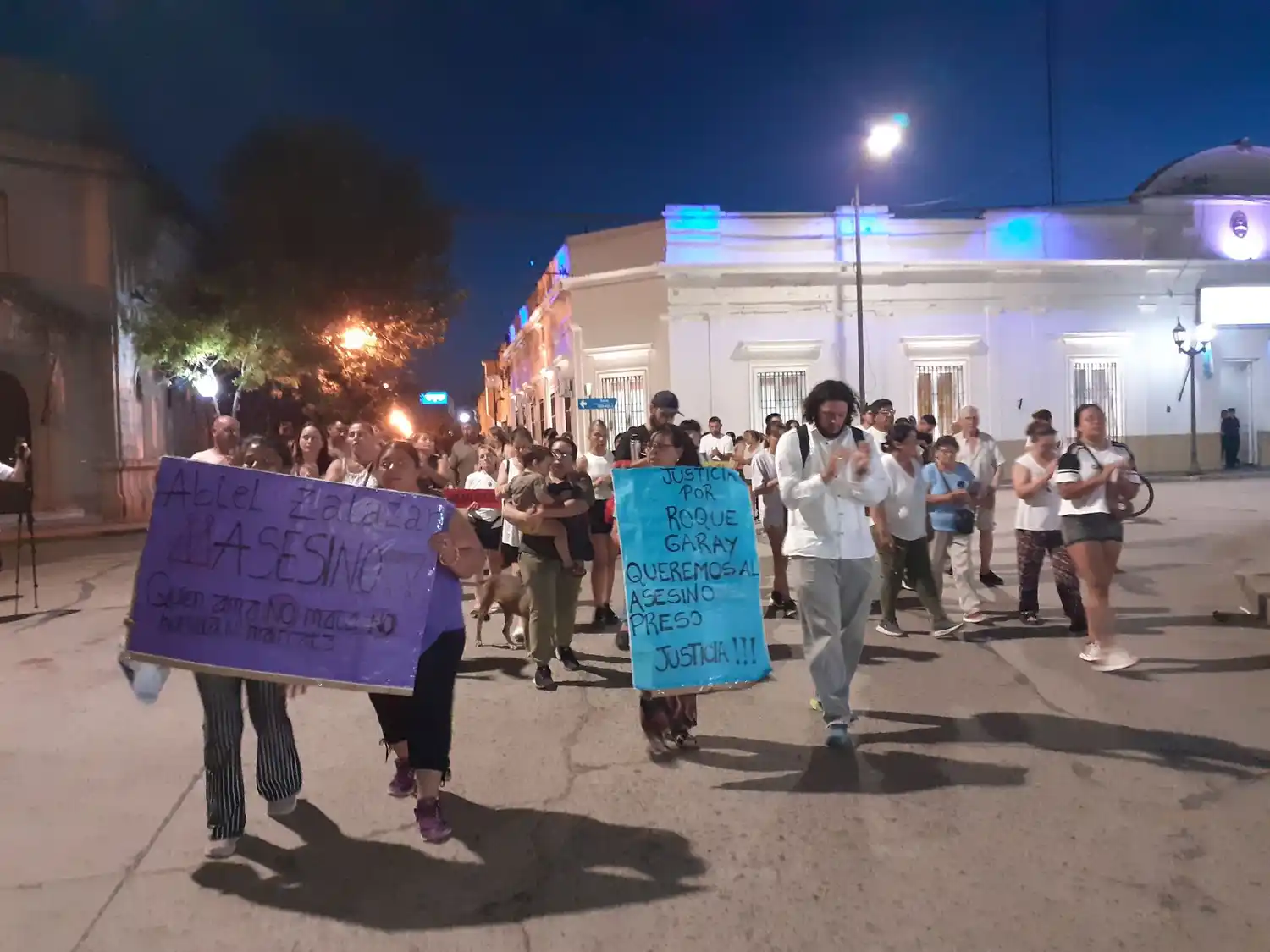 Vecinos autoconvocados reclamaron justicia por la muerte de Roque Garay